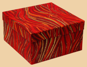 Коробка Лето красное (21 на 21 на 11 см)