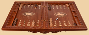 Стол шахматы-нарды Страдивари (массив красного дерева, с нишей под фигуры)