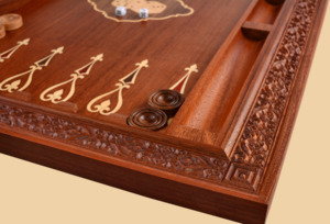 Стол шахматы-нарды Страдивари (массив красного дерева, с нишей под фигуры)