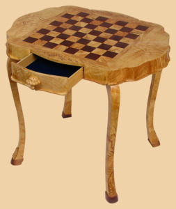 Стол шахматный Изящный (берёзовый кап, с ящиками для фигур)