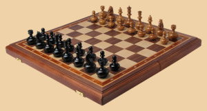 Шахматы Люкс (американский орех, клетка 5 см)