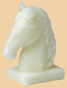 Свеча Бюст лошади (белая)
