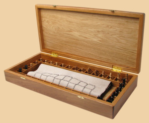 Ларец для кожаных шахмат Дубовый (натуральный цвет)