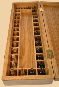 Шахматы Сакура (бело-красное поле, натуральная кожа)