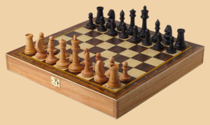 Шахматы Баталия (ларец, фигуры с утяжелителем)