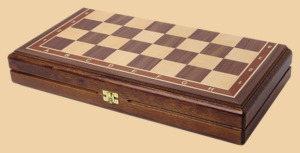 Шахматы Бастион (американский орех, клетка 4,5 см)