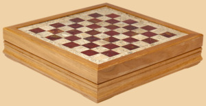 Шахматы Барселона (бархатный ложемент, красная яшма-дуб, доска 30 на 30 см)