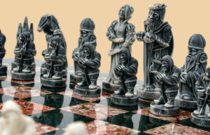 Шахматные фигуры Средневековье (мраморная крошка)