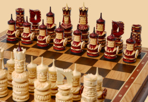 Шахматные фигуры Резьба Витязи (липа)