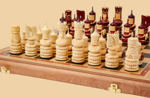 Шахматы Кайзер (морёный дуб и ясень, клетка 5 см)