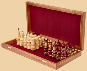 Шахматы Кайзер (морёный дуб и ясень, клетка 5 см)