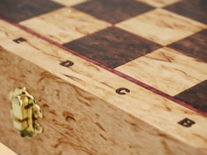 Шахматная доска складная Карельская берёза (клетка 5 см)