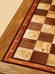 Стол шахматный Венеция (карельская берёза и корень ореха, без фигур и без ящиков для фигур)