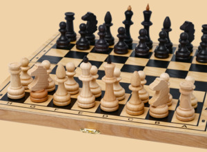 Шахматы Игрок мини из ясеня №1