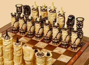 Стол шахматный Венеция (корень ореха, без ящиков для фигур, модель №3)