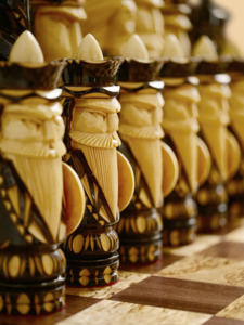 Стол шахматный Венеция (корень ореха, без ящиков для фигур, модель №3)