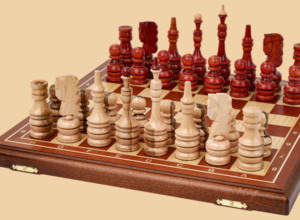 Шахматы Гамбит (доска махагон-ясень, клетка 4,5 см)