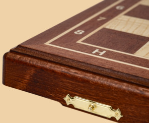 Шахматы Гамбит (доска махагон-ясень, клетка 5 см)