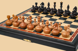 Шахматы Перфекто (доска из морёного дуба и ясеня, фигуры из бука, клетка 4 см)