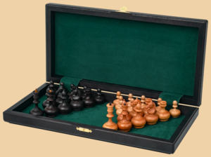 Шахматы Перфекто (доска из морёного дуба и ясеня, фигуры из бука, клетка 4 см)