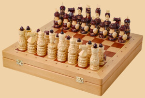 Шахматы в ларце Резное войско (бук, махагон, клетка 4,5 см, модель №1)