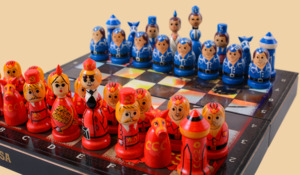 Шахматы Америка и СССР (с надписью на доске USSR - USA)