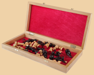 Шахматы Дубовая классика (классические фигуры, клён)