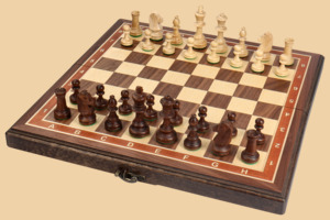 Шахматы Мечта (орех-ясень, фигуры с утяжелением)