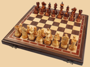 Шахматы Монархия (средние)