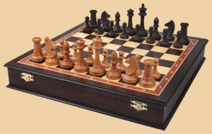 Шахматы в ларце Рапсодия (венге-ясень, фигуры без утяжеления, клетка 4,5 см)