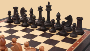 Шахматы в ларце Рапсодия (венге-ясень, фигуры с утяжелением, клетка 4,5 см)