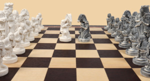 Шахматы в ларце Средневековье (клетка 4,5 см)