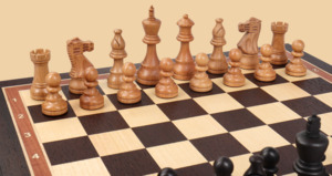 Шахматы в ларце Итали (венге-ясень, клетка 4,5 см)