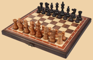 Шахматы Пандора (американский орех-ясень, клетка 4 см)