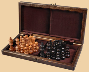 Шахматы Легион (венге-дуб, клетка 4 см)