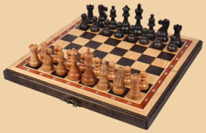 Шахматы Легион (венге-дуб, клетка 4 см)