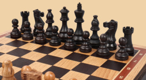 Шахматы Легион (венге-дуб, клетка 4 см)