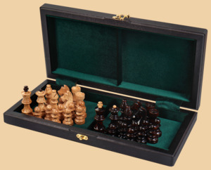 Шахматы Замок в горах №1 (морёный дуб-ясень, клетка 4 см)