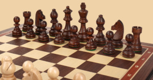 Шахматы в ларце Мавр (орех-ясень, клетка 4,5 см)