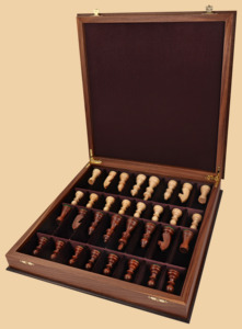 Шахматы в ларце Мавр (орех-ясень, клетка 4,5 см)