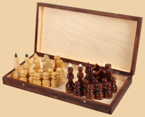 Шахматы Гроссмейстерские (чёрный цвет клеток, тонированная кромка)