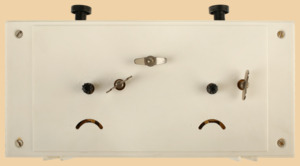 Шахматные часы Янтарь Новые (пластиковый корпус белого цвета, чёрный циферблат, произведены в 90-х годах)