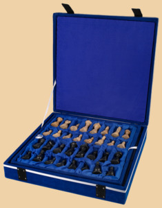 Шахматы Монарх Презент (чёрная яшма и ракушечник, 31 на 31 см)