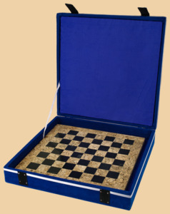 Шахматы Монарх Презент (чёрная яшма и ракушечник, 31 на 31 см)