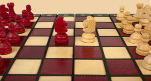 Шахматы Вояж (магнитные, красные)