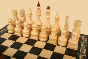 Шахматы Полтава (средние, классические фигуры, липа)