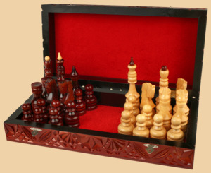 Шахматы Полтава (средние, классические фигуры, липа)