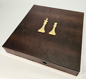 Шахматная доска нескладная Ореховая (кейс в комплекте, клетка 5 см)