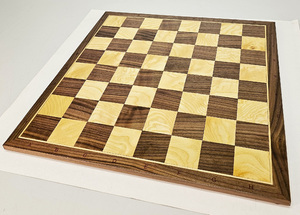 Шахматная доска нескладная Ореховая (кейс в комплекте, клетка 5 см)