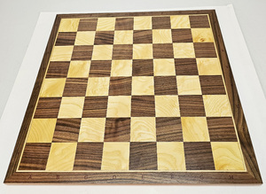 Шахматная доска нескладная Ореховая (кейс в комплекте, клетка 5 см)